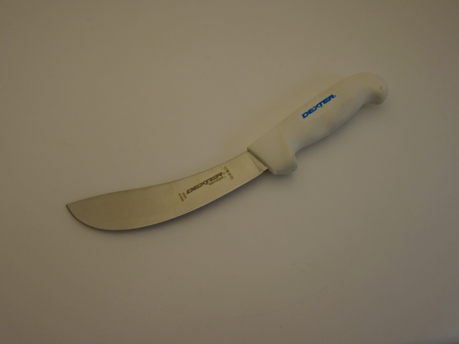 Dexter USA 12-6MO Beef Skinner Knife Sofgrip Handle 6inch Curved Hi Carbon Steel