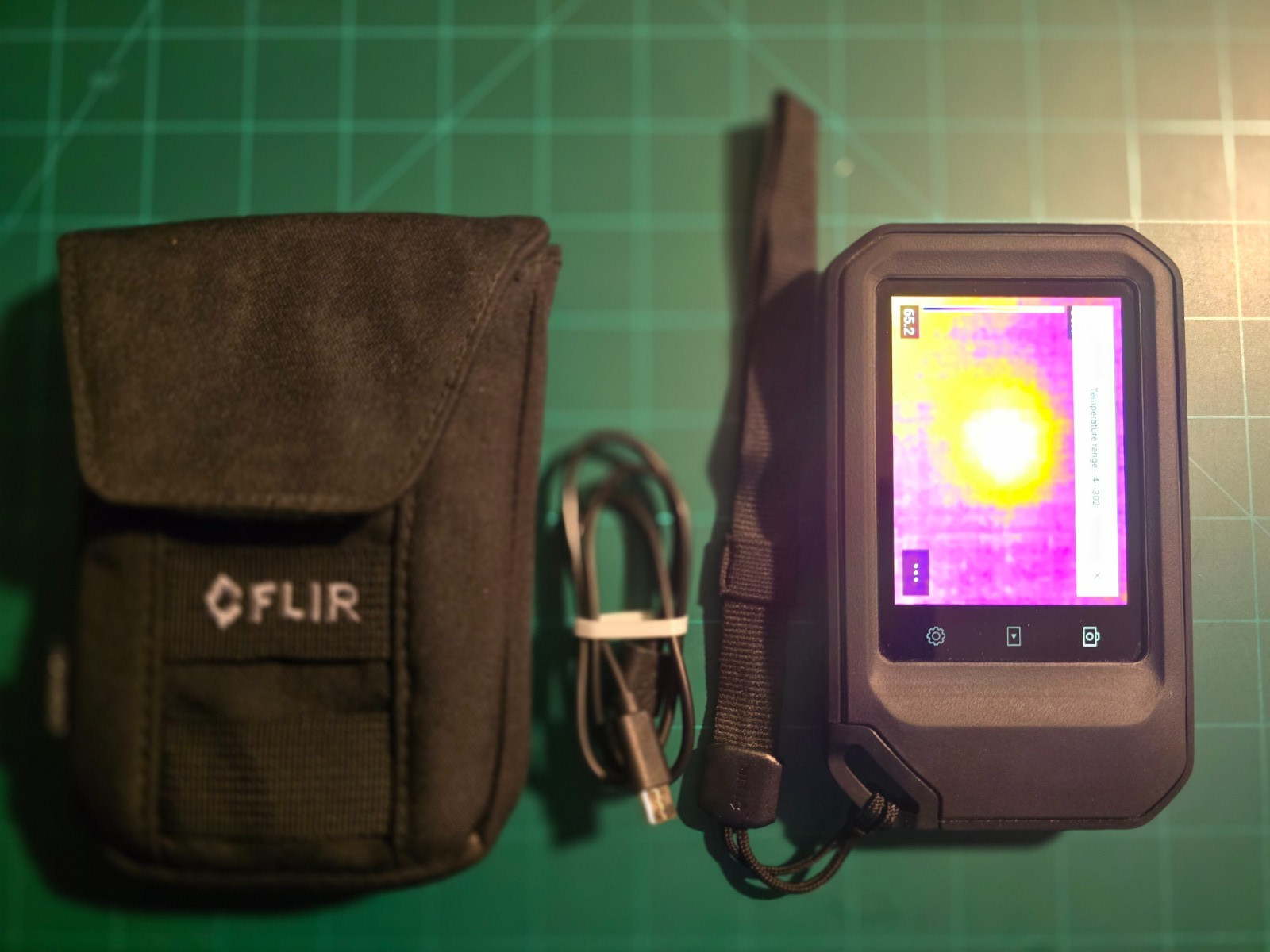 FLIR C5 Compact Thermal Imaging Camera – (C8940)