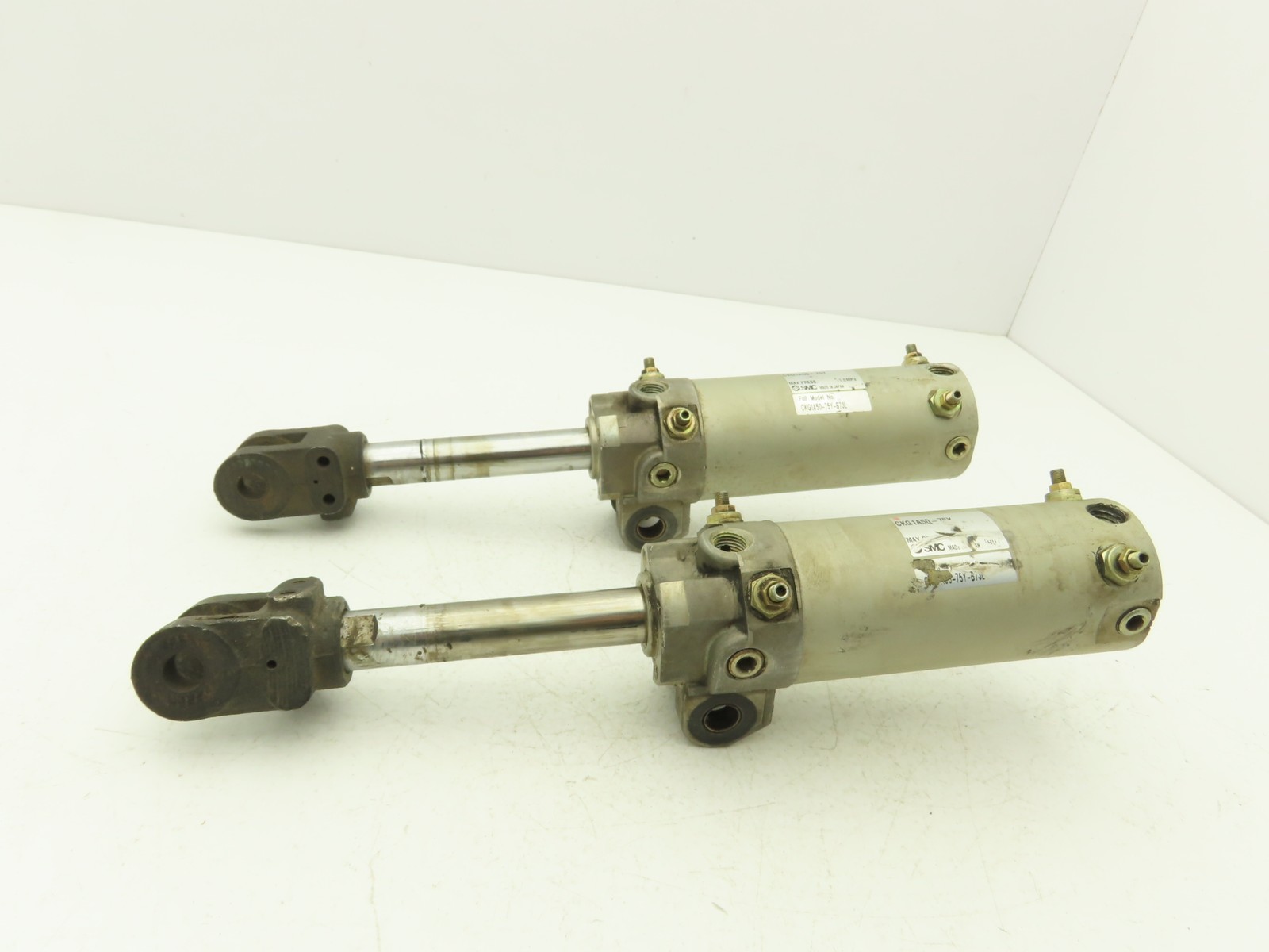 SMC CKG1A50-75Y Pneumatic Air Clamp Cylinder 50mm Bore 75mm Stroke Lot of 2