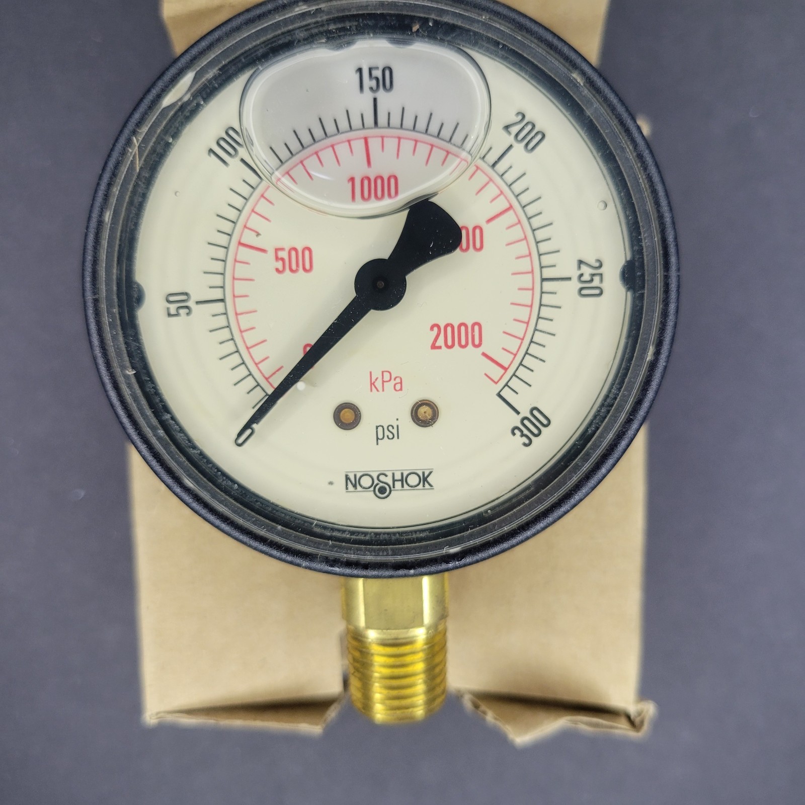 NOSHOK 25-900-300 PSI/KPA Pressure Gauge 1/4in NPT