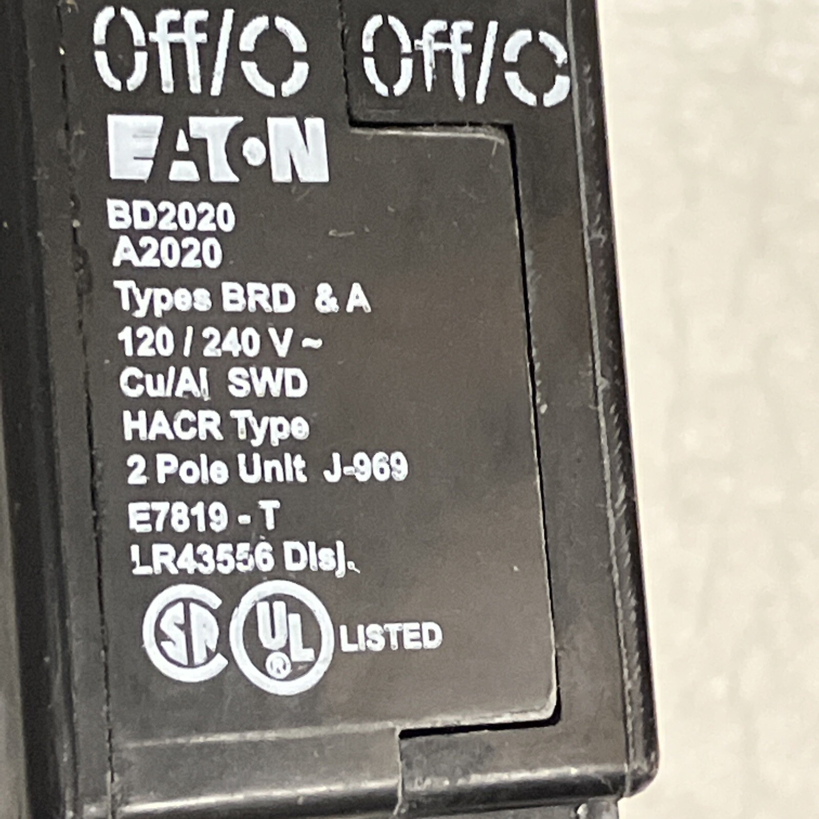 Eaton Cutler-Hammer BD2020 BR2020 Breaker W/O Rejection Clip 20/20 Amp 120V ~NEW