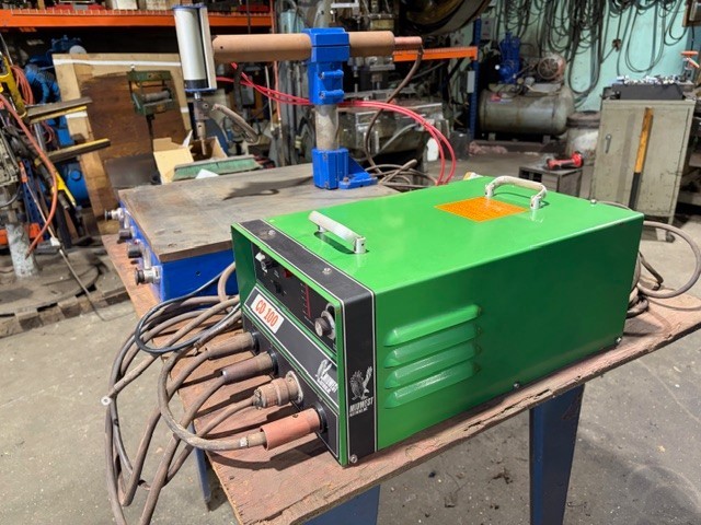 Midwest Fasteners CD100 stud welder