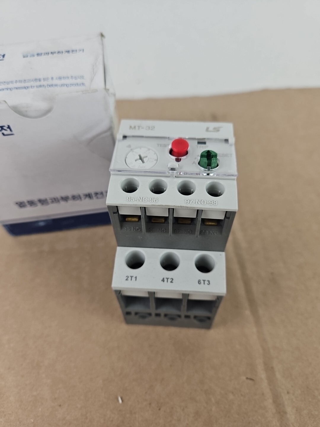 MT-32/3K LG/LS METASOL 3.3A (2.5-4)A THERMAL OVERLOAD RELAY SCREW NEW