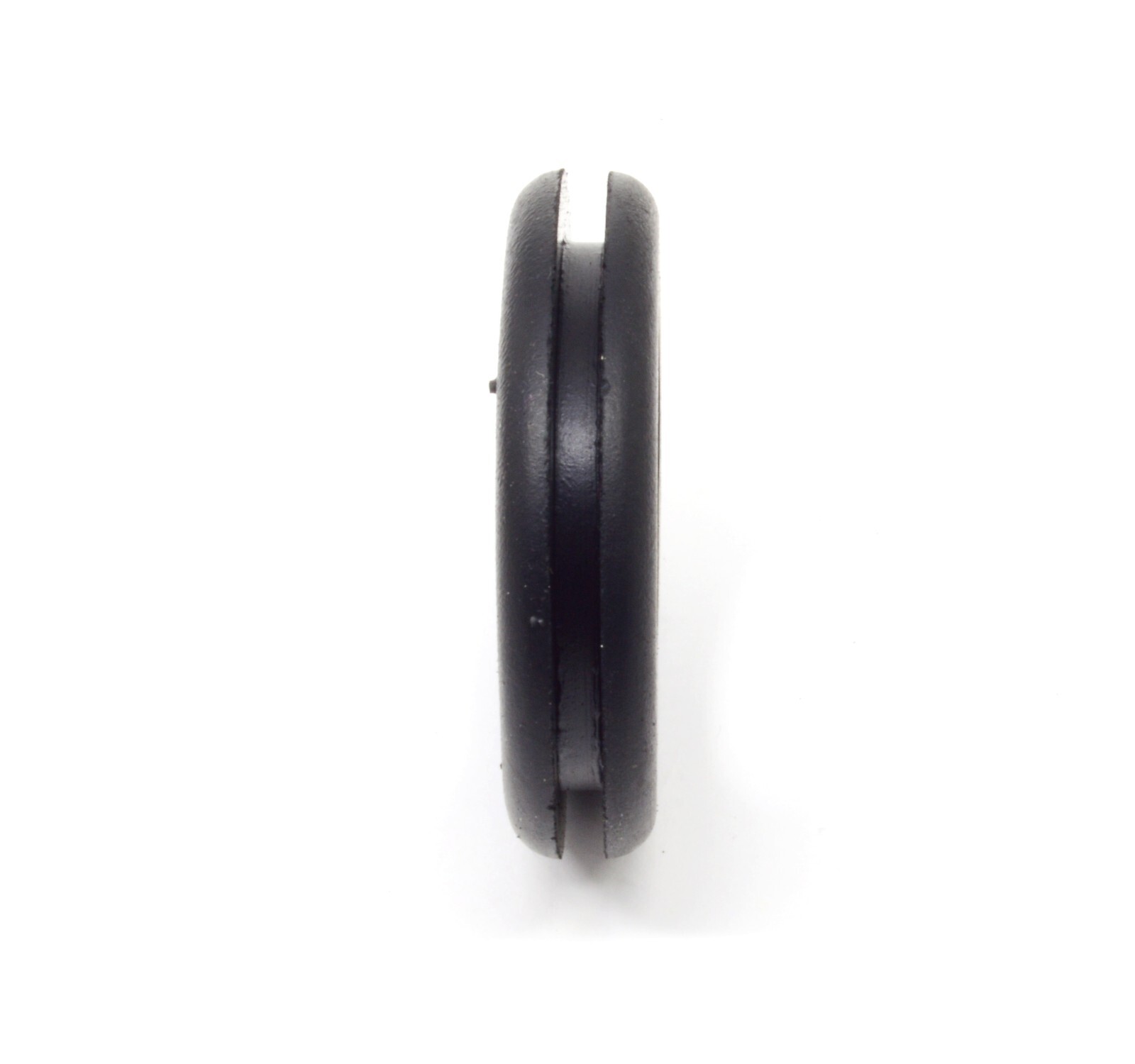 Rubber Grommet to fit 1 1/2″ Hole 1/8″ Thick Panel – 1 1/4″ Inner Diameter