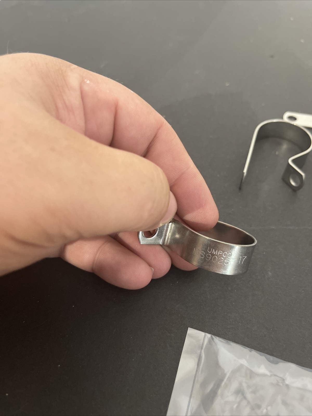 (5) 1- 1/8″ Id X 1 – 13/16 Long 321 Stainless Steel Loop Clamp, Umpco Ms9025-17