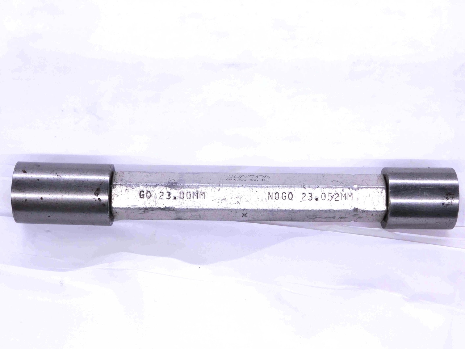 23.000 & 23.052 CLASS X METRIC PIN PLUG GAGE GO NO GO ONSIZE 23 mm .9055 23.00