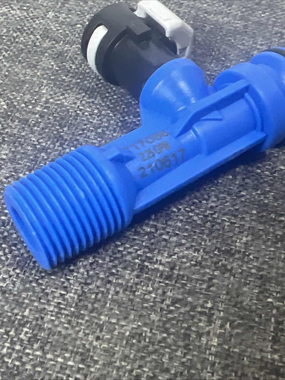VersaDial 717086 PC2 Composite Quick Connect Injector 2.25 GPM 1 Barb Dark Blue