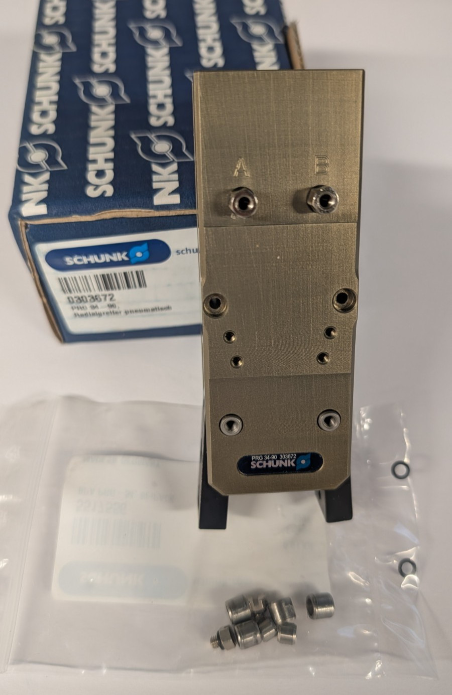 Schunk RADIAL GRIPPER PRG 34-90 0303672 (90°opening angle per jaw)