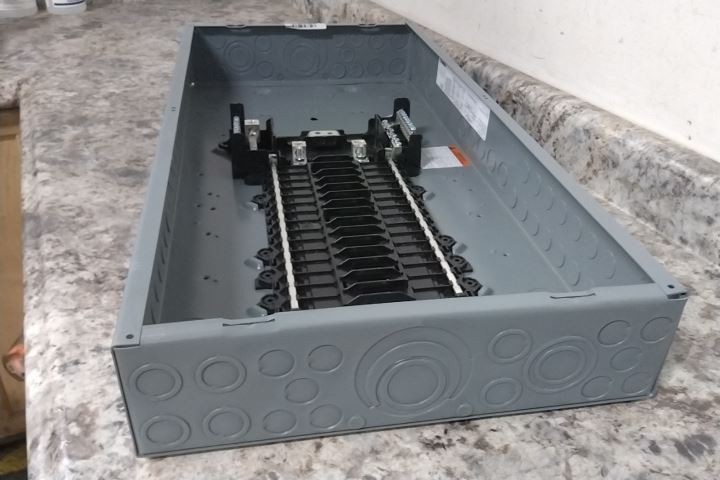 Square D QO130L125PG 30 Space 125 A Circuit Breaker Load Center