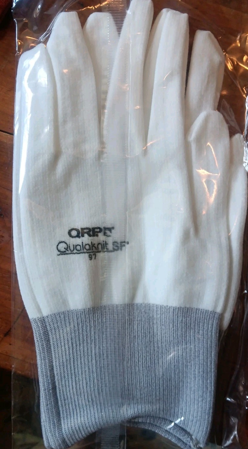 12-Pack (1 Dozen Pairs) of QRP Qualaknit ESD Safe Inspection Gloves. NEW (Large)