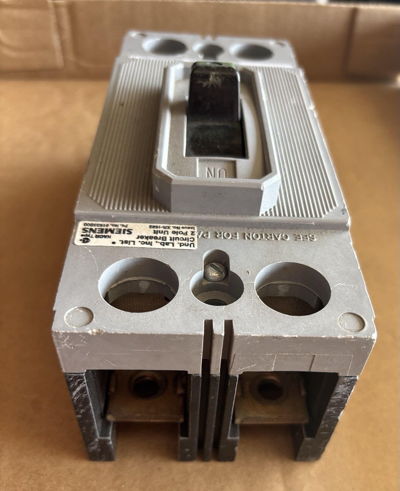 SIEMENS QJH22B125 125A 240V 2 POLE 22KAIC CIRCUIT BREAKER-WARRANTY SHIP SAME DAY