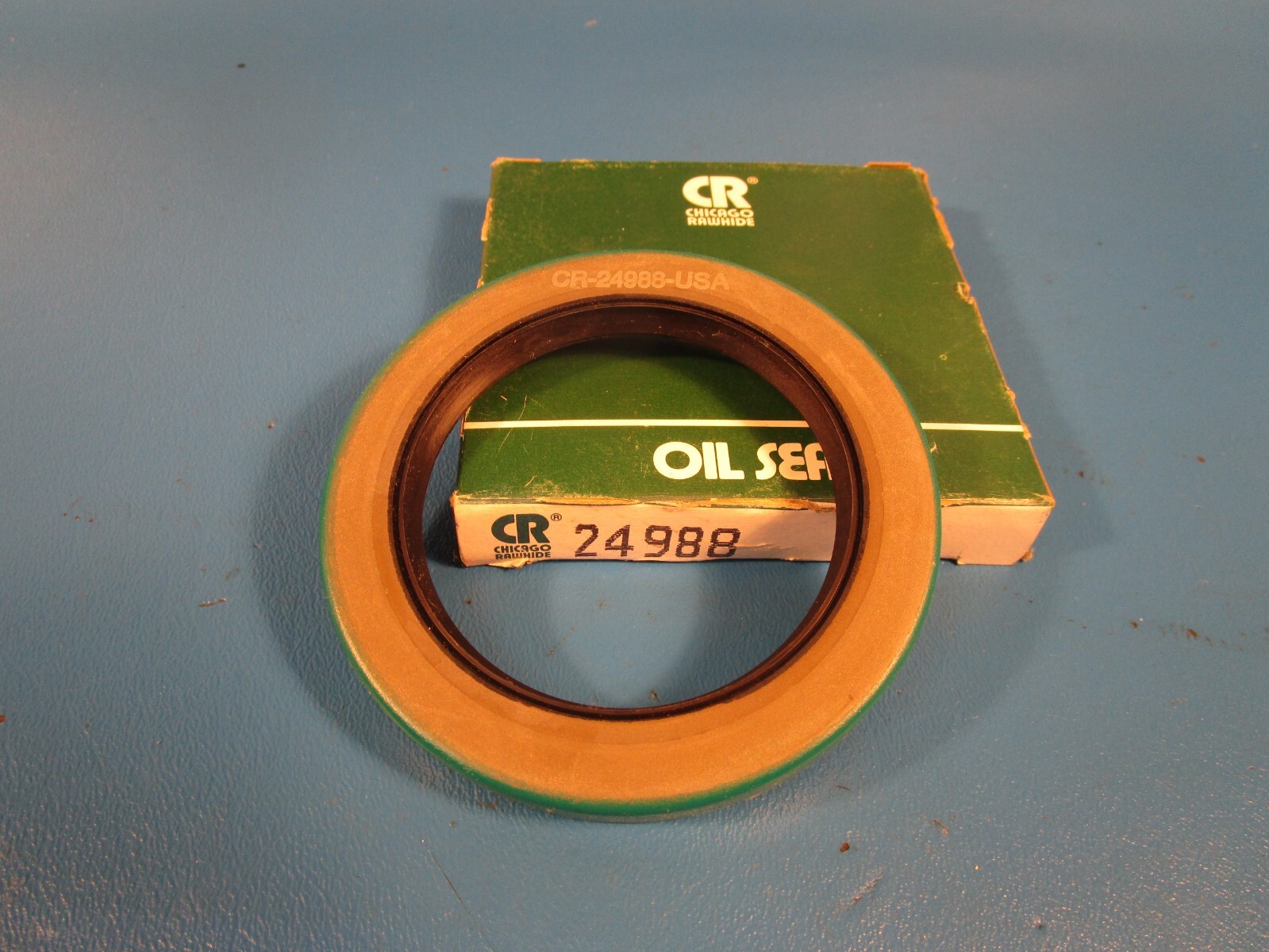 CR 24988, SKF Double Lip Oil Seal, 2.500 in Shaft Dia., 3.500 in OD