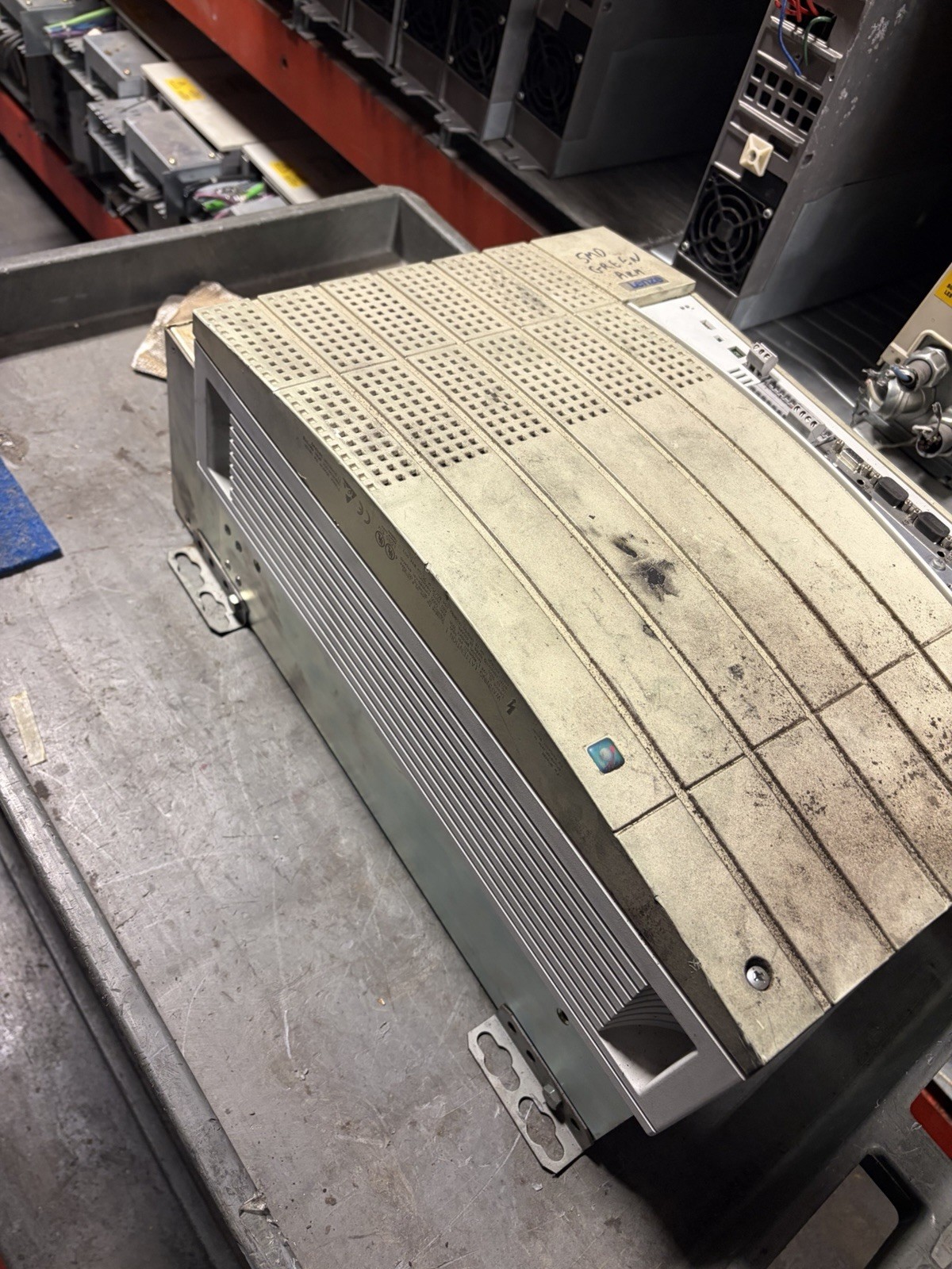 Lenze EVS9330-ES Servo Controller 480v-ac 0-480v-ac 69.8kva USED