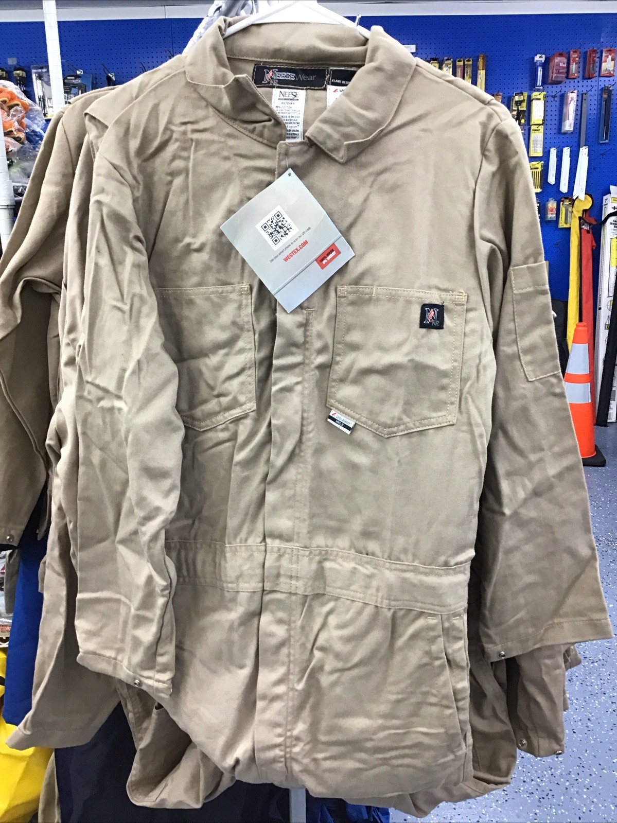 Neese Workwear, Tan Nomex, FR Khaki Coverall Small 34-36 Reg VU7CAKH