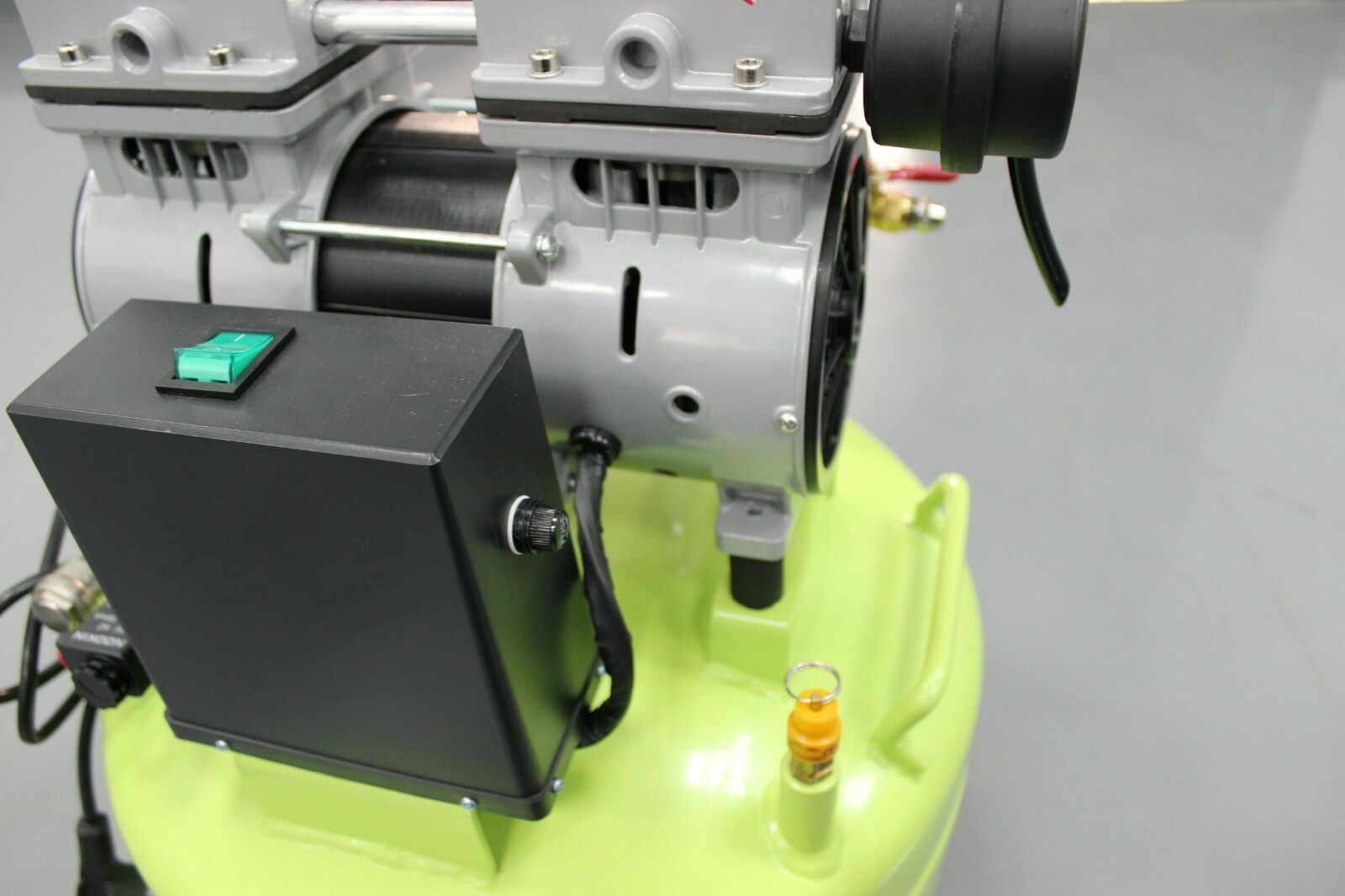 Dental Silent Oil Free Oilless Air Compressor 24L Tank 600w 118L/min GA-61 US