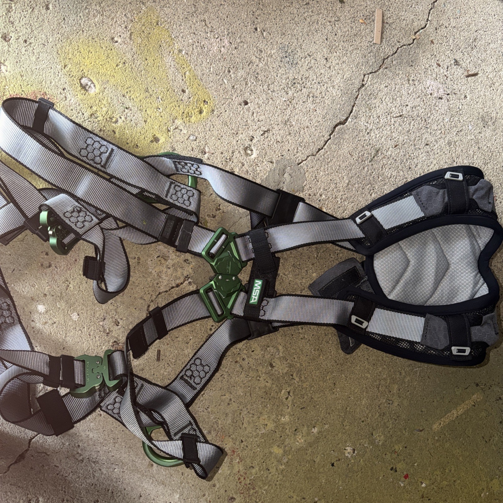 MSA V-Fit Safety Harness (PN 10194875) SXL Fall Protection