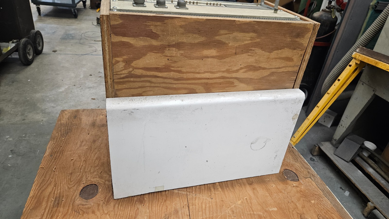 Daytronic Mainframe model 9010