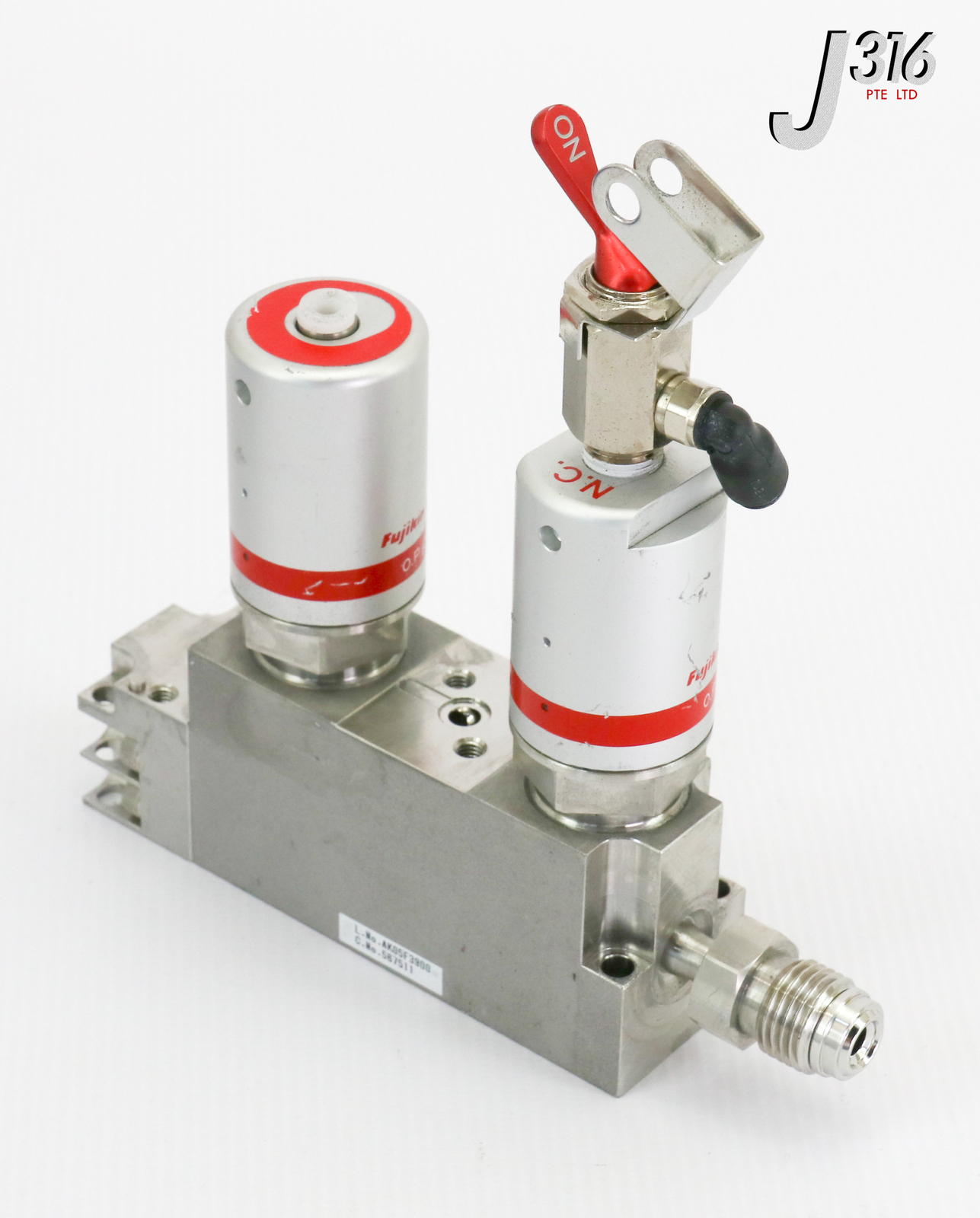 18491 FUJIKIN DIAPHRAGM BLOCK VALVES, TYPE N.C., O.P. 0.5~0.6MPA 567511