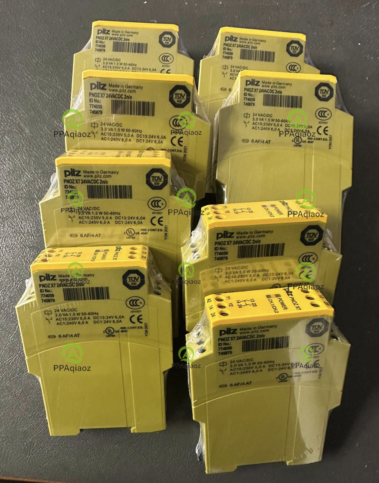 1Pcs New Pilz PNOZ X7 24VACDC 2n/o 774059 Fast delivery