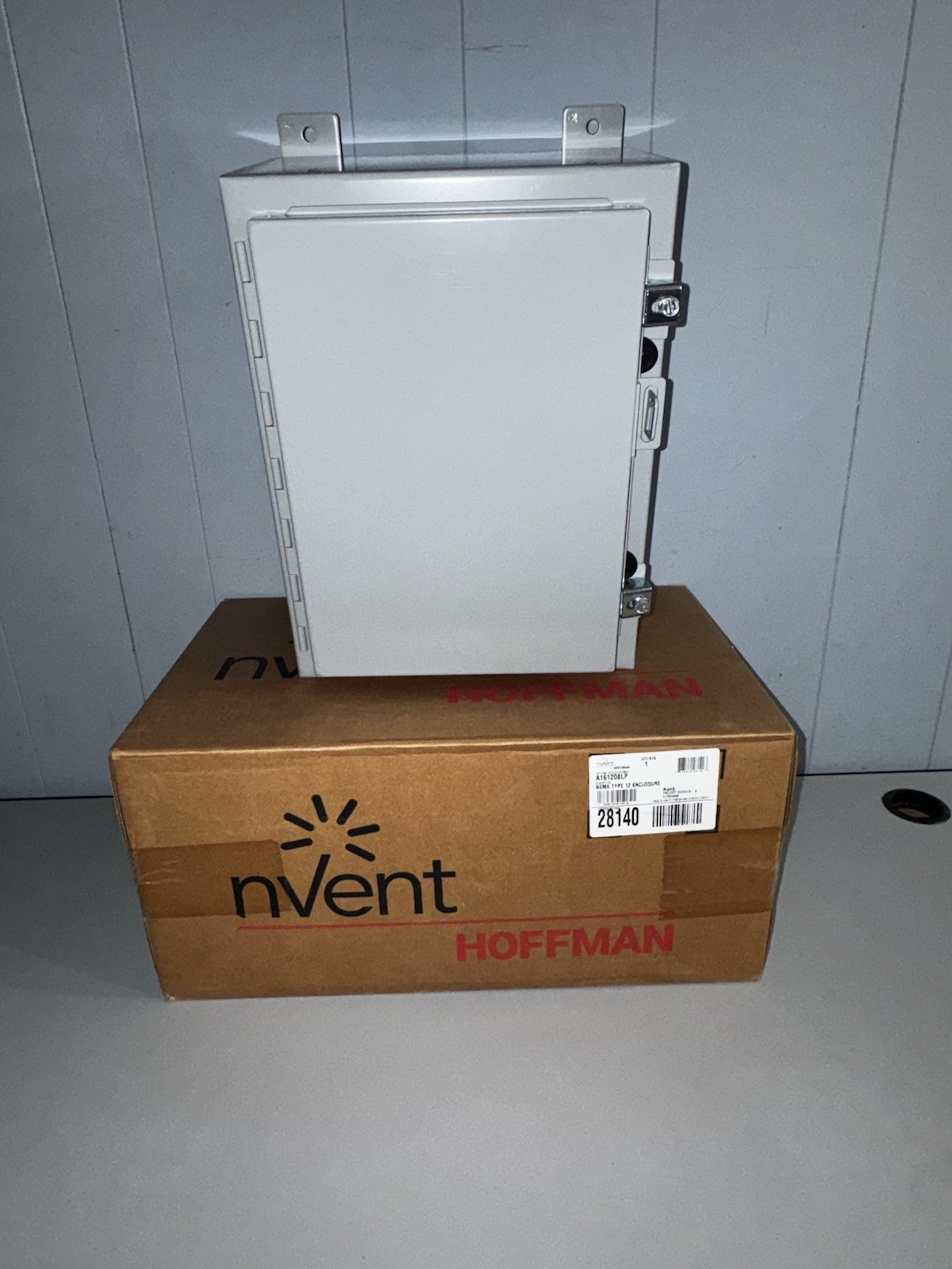 Hoffman NEMA TYPE 12 ENCLOSURE 16.00 X 12.00 X 8.00 A161208LP – NEW