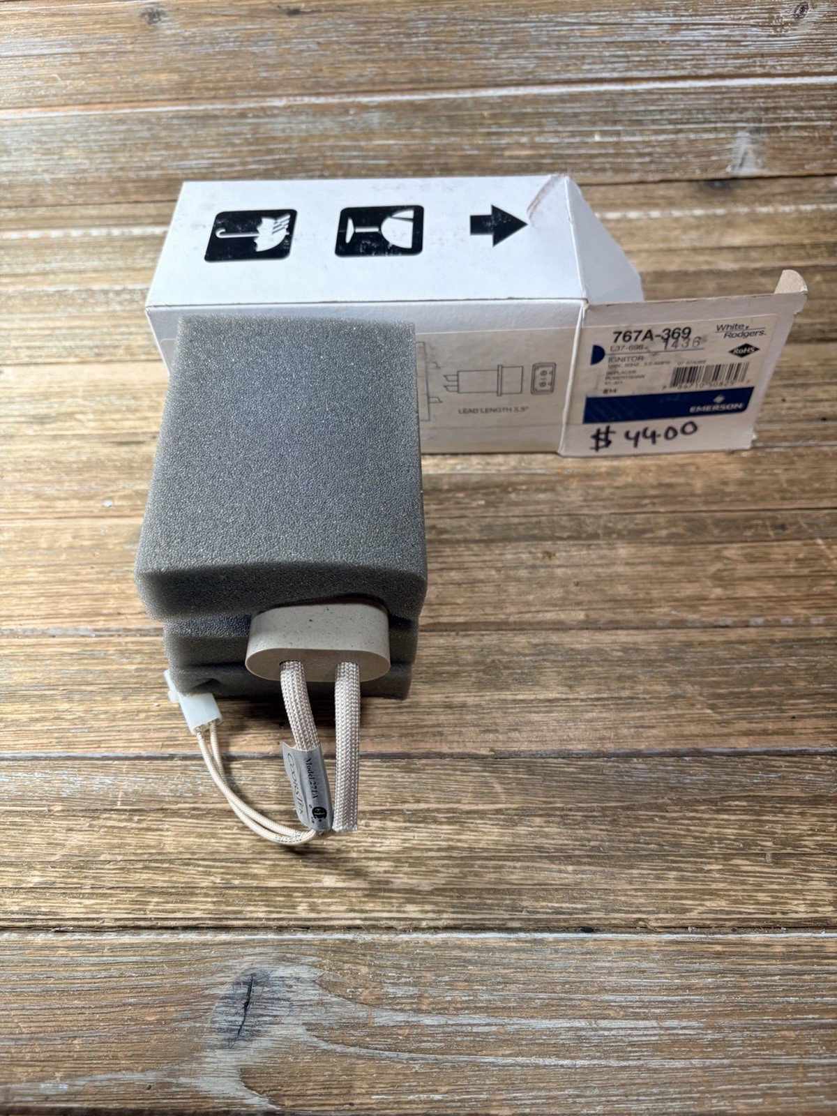 OEM White-Rodgers Emerson Furnace Ignitor 120 volt 60Hz 767A-369 L37-698