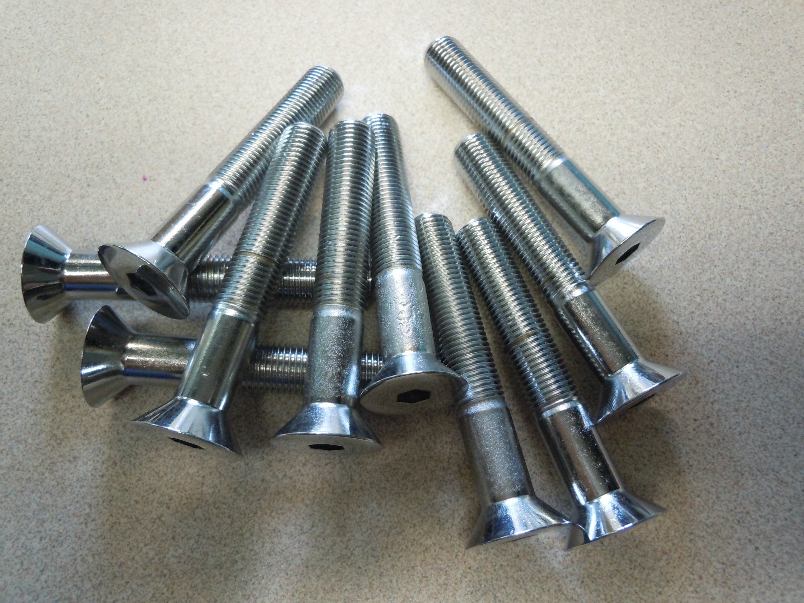 3/8″ x 2-1/2″ ASTM F83 Hex Drive Chrome Finish Alloy Steel Flat Socket Cap Screw