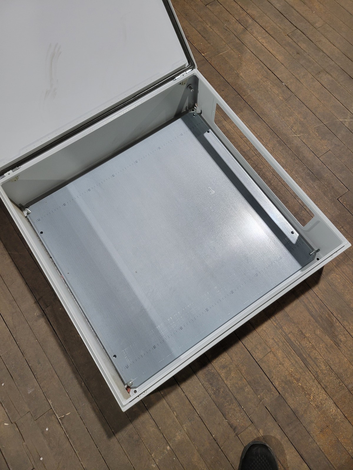 Rittal AE 1077 Enclosure Type 4 ISO 9001/14001 RoHS Compliant Box