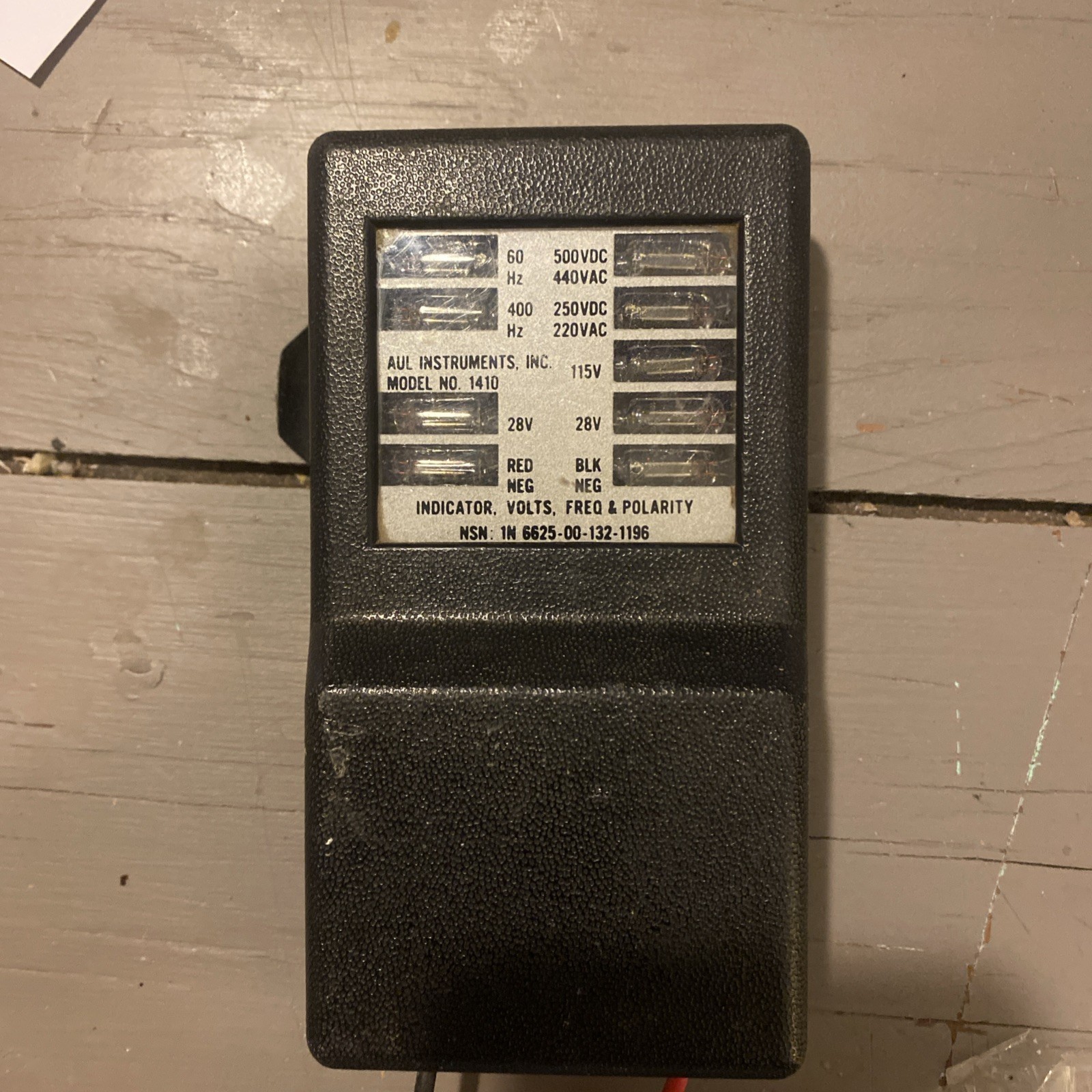 Aul Instruments Model 1410 Line Voltage Indicator