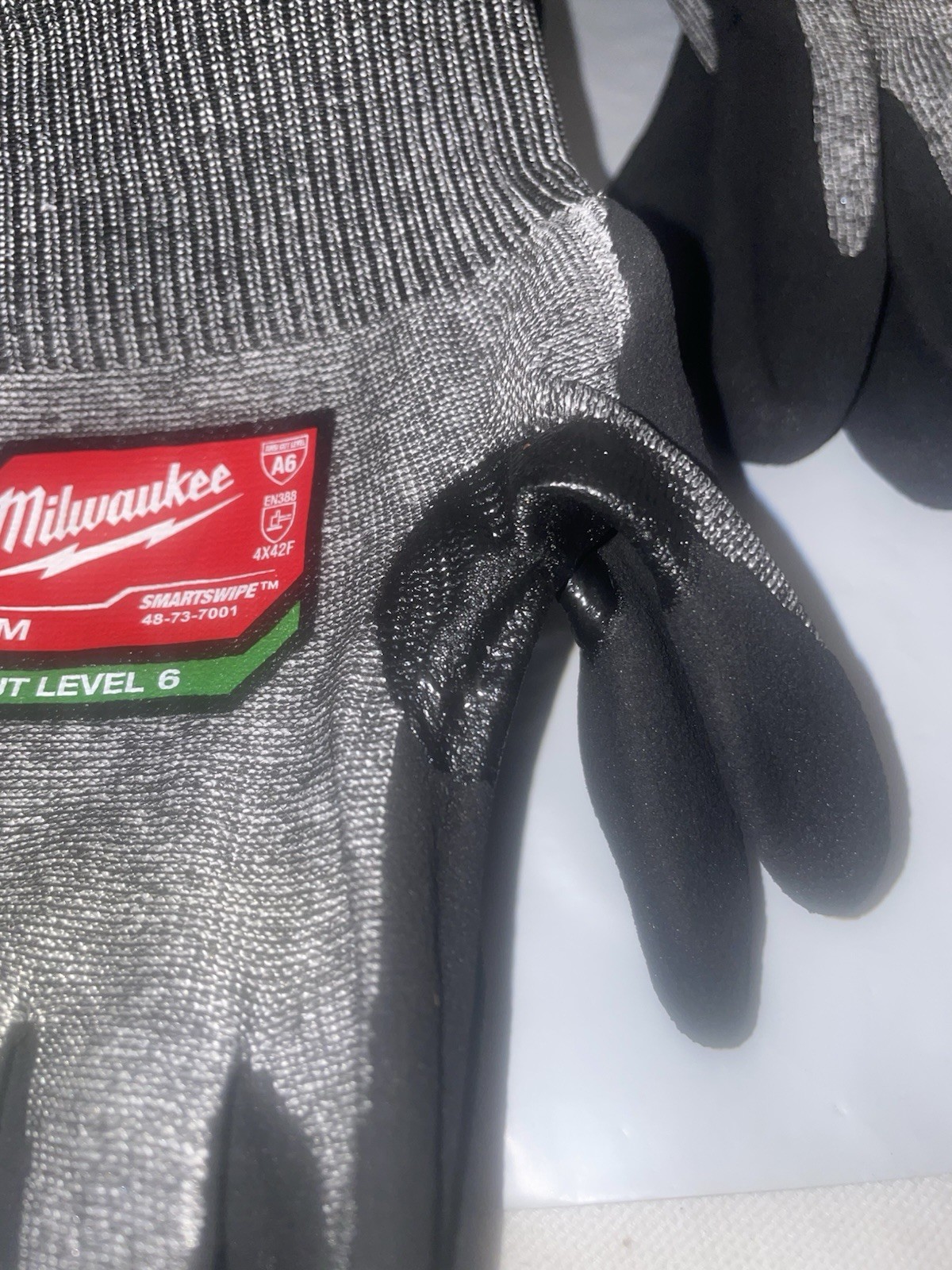 (10) Pair Milwaukee 48-73-7001 Size 8 (medium) Smartswipe Cut Level 6 Gloves