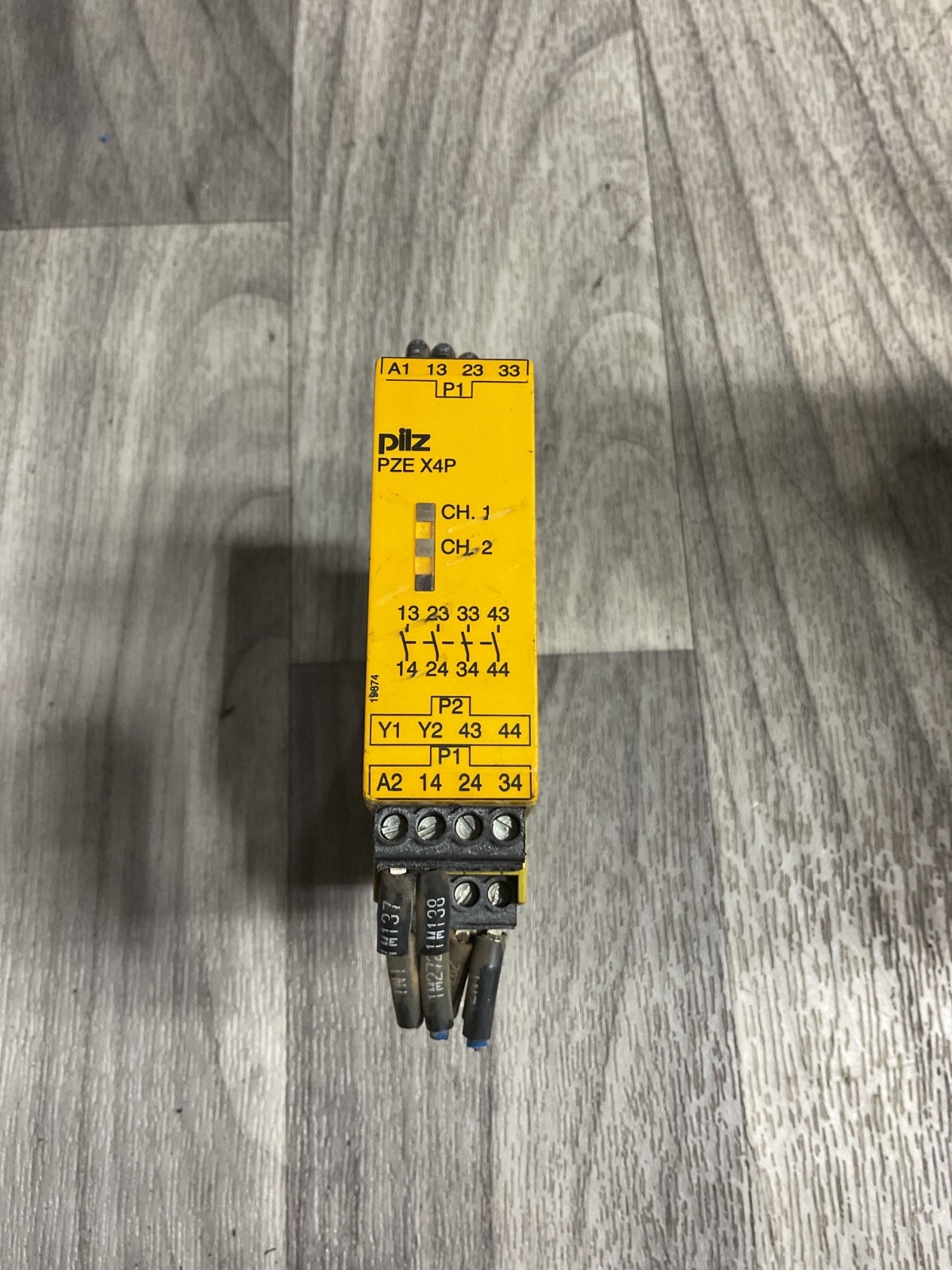 Pilz 777585 Safety Relay, PZE X4P 24VDC 4n/o, #4029A3ML