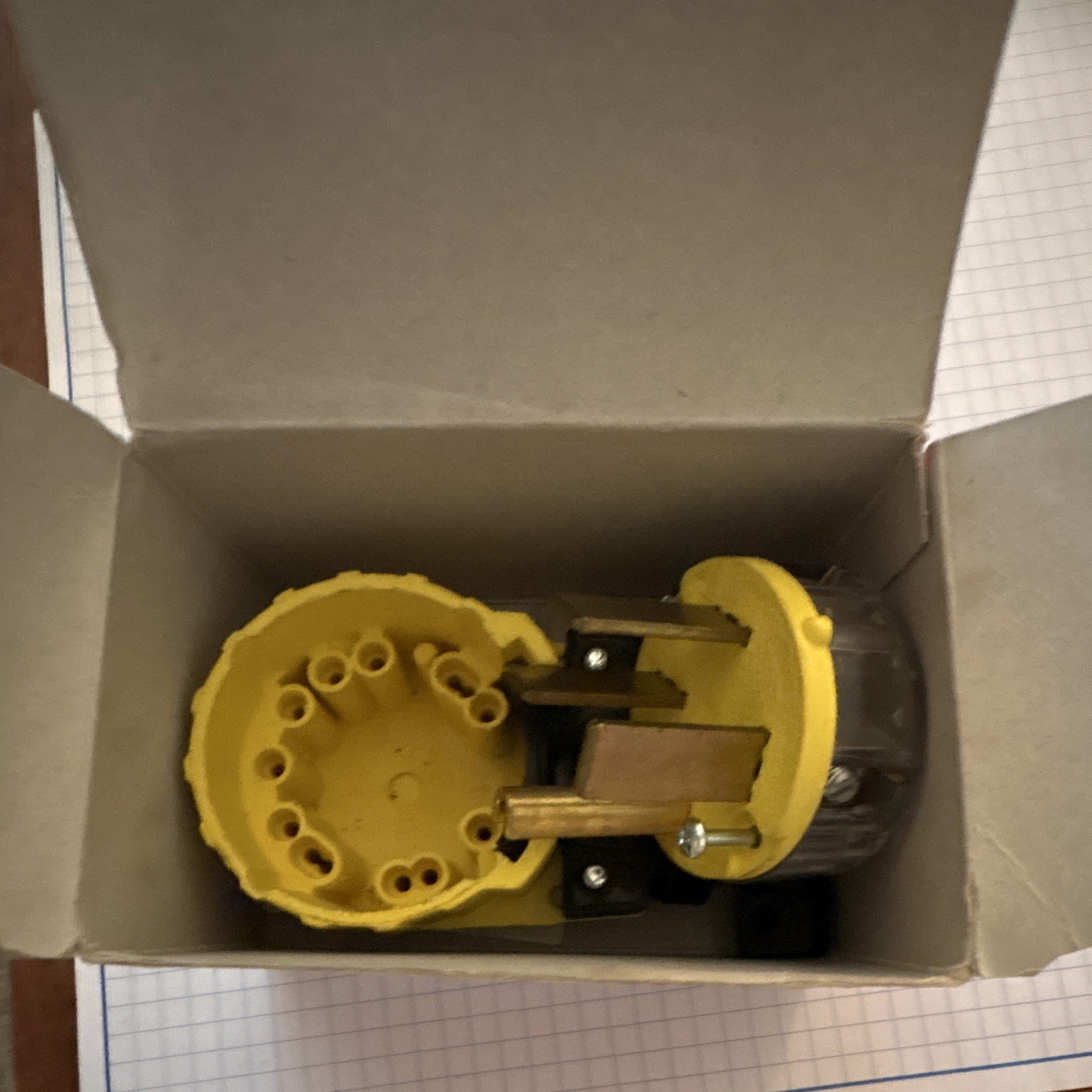 Pass & Seymour Type B Angle Plug 50A 125/250V Angled Connector Yellow/Black