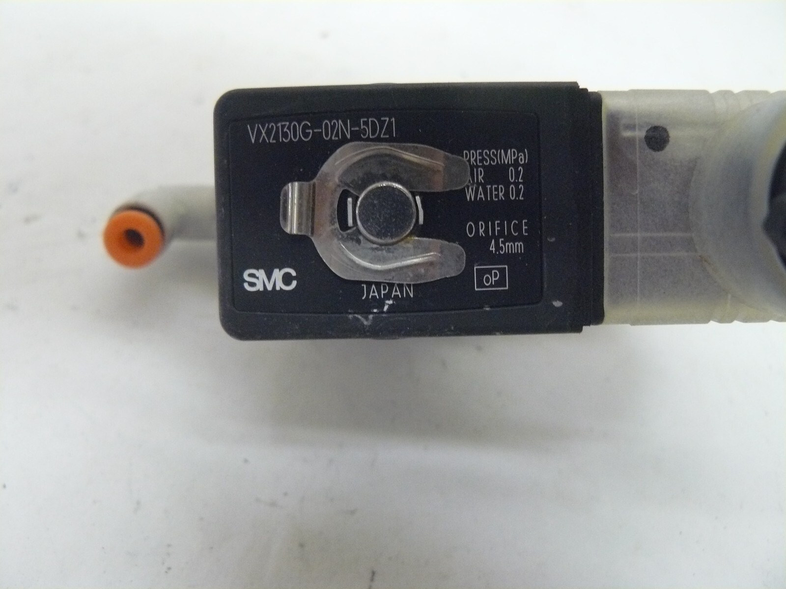 SMC VX2120-02N-5DZ1 valve dc24v 3mm orifice 0.6 air 0.5 water pressure MPa