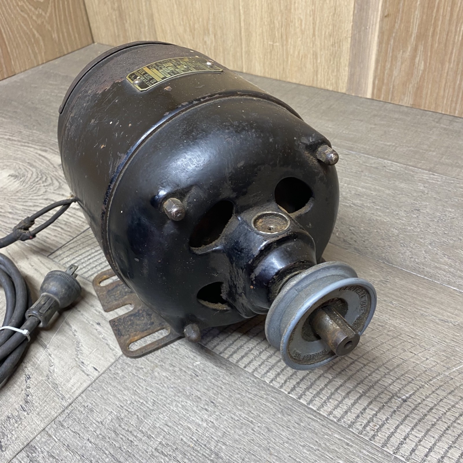 Vintage GE Electric Motor 1/3 HP 1725 RPM Type RSA Frame 1450 Bullet Style 110V