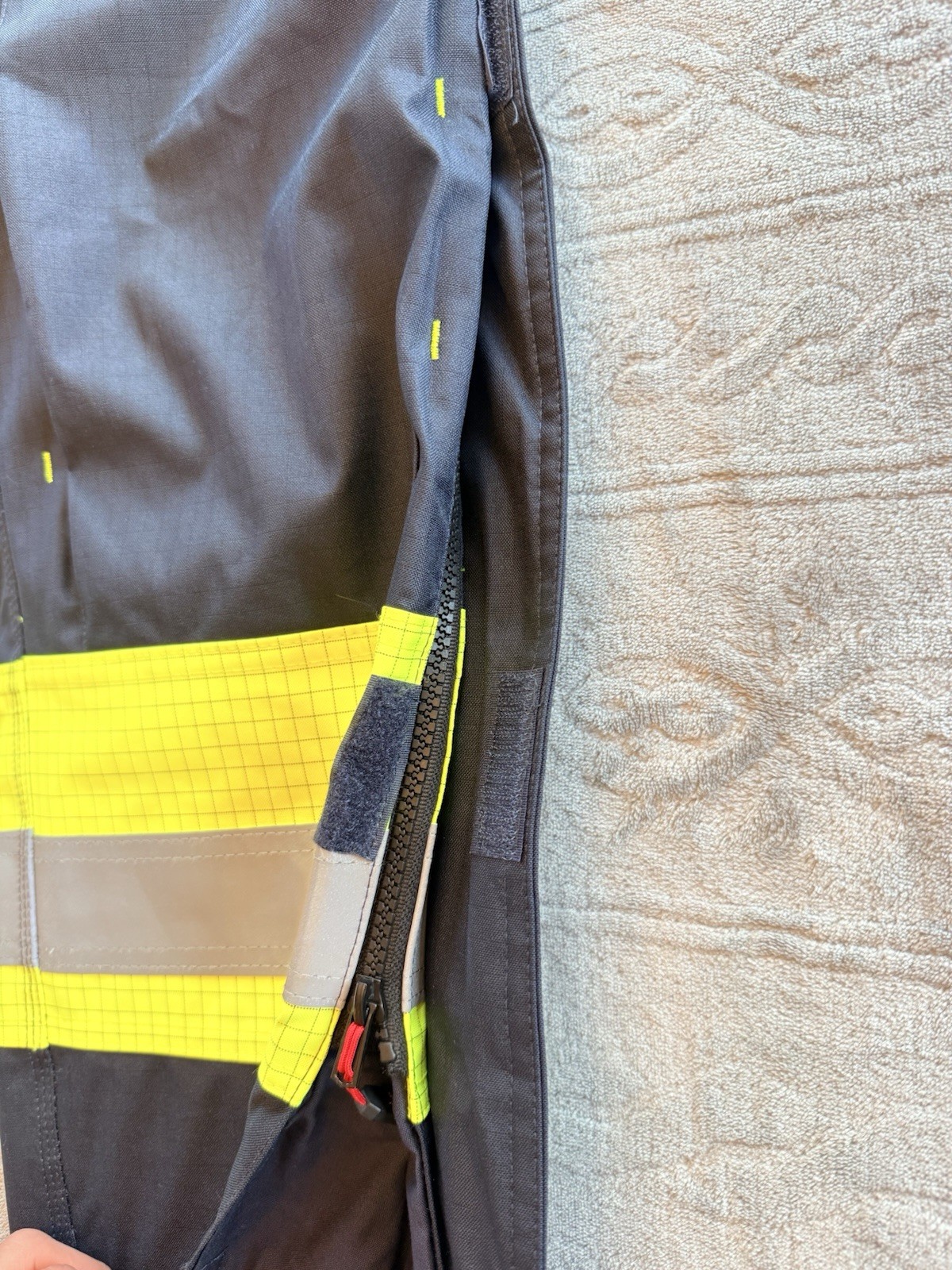 NWOT Kontra CAT 3 FR Arc Flash Bib Overalls Medium 30 Cal Hi Vis Water Resistant