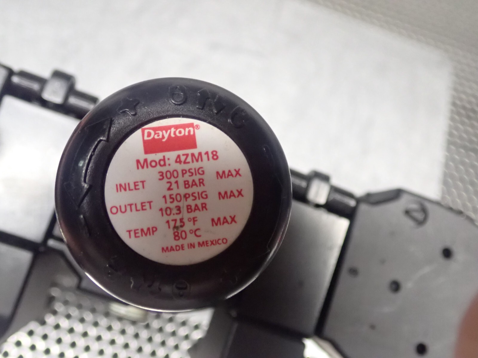 Dayton 4ZM18 Regulator With 4ZL72 Lubricator & 4ZL37 Filter Used With Warranty