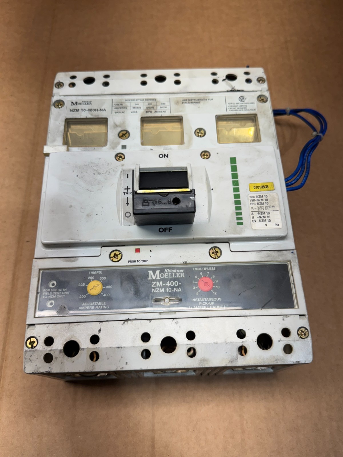 USED MOELLER 3-POLE 400AMP CIRCUIT BREAKER NZM 10-400H-NA