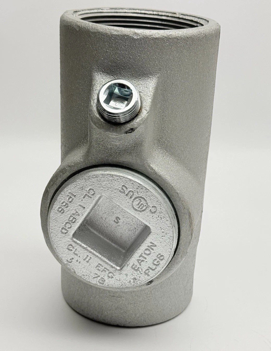 EYS81 / EYD81 EATON CROUSE-HINDS 3″ CL.I FEMALE CONDUIT FITTING