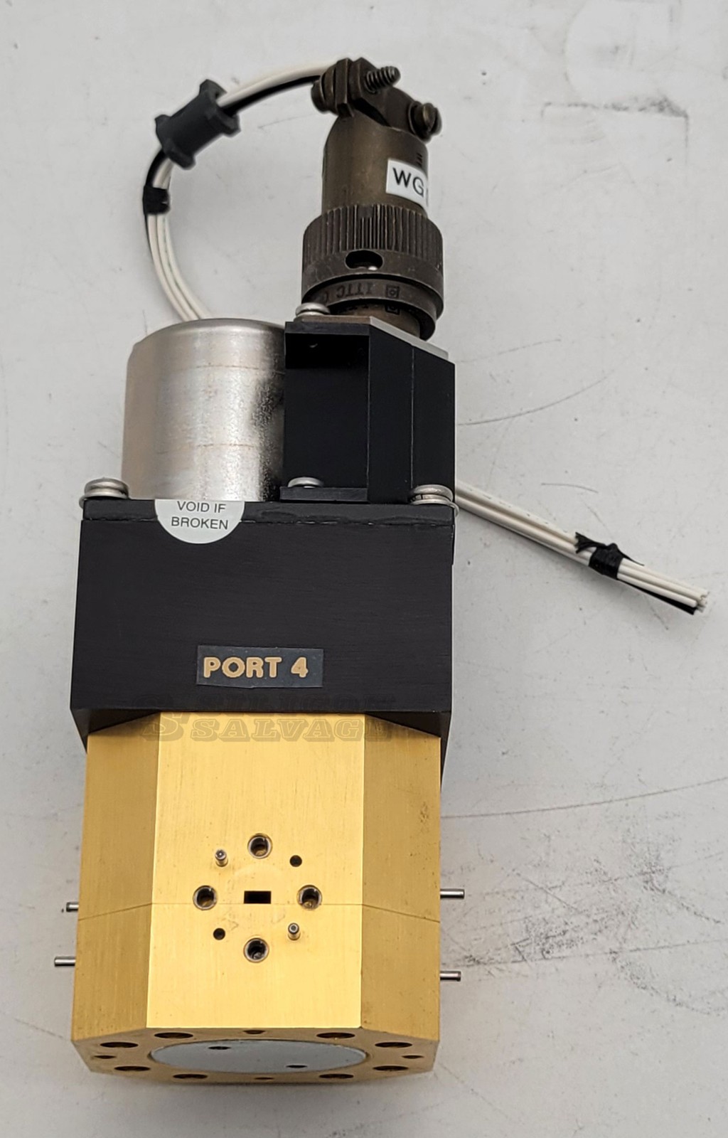 Quinstar QWZ-VT2800 Electromechanical Waveguide Switch WR15 V-Band