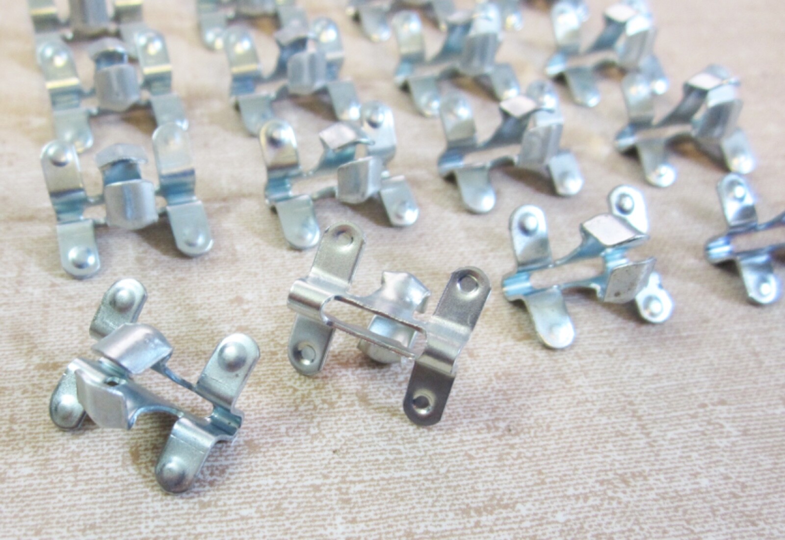 20 PACK of 1/4 Turn Metal Retainer Clip Fasteners for Ballast Cover/Reflectors