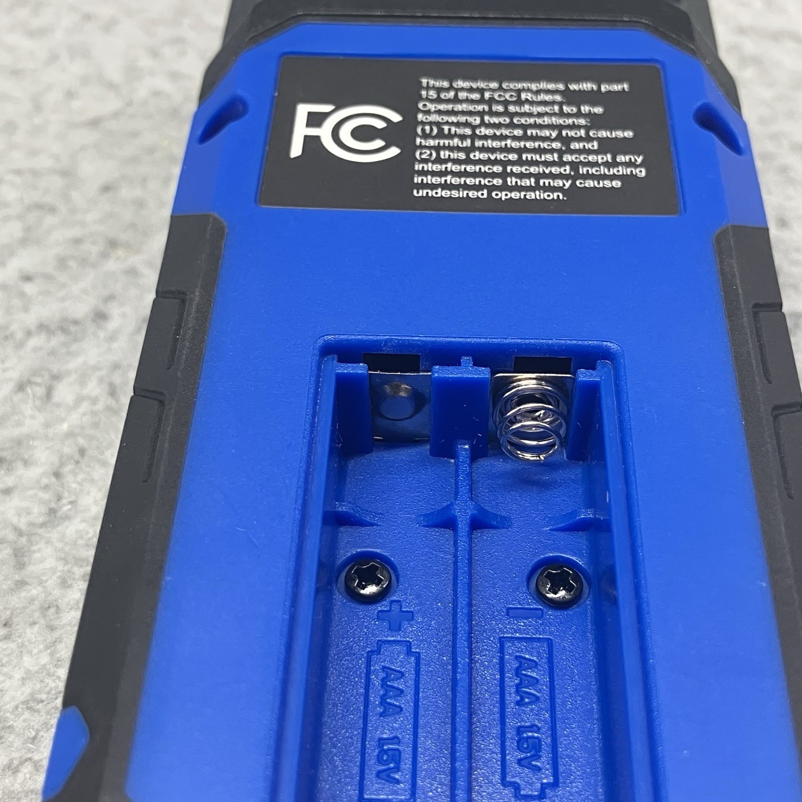 Kobalt Pin Type Digital Moisture Meter Moisture & Temperature Indicator Display