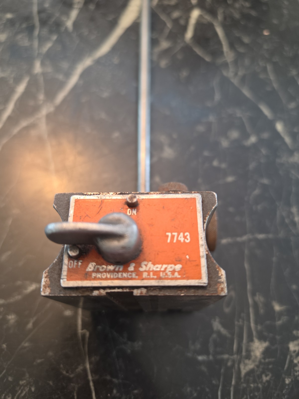 Brown&Sharpe 7743 Magnetic Base Surface Gauge Indicator Holder