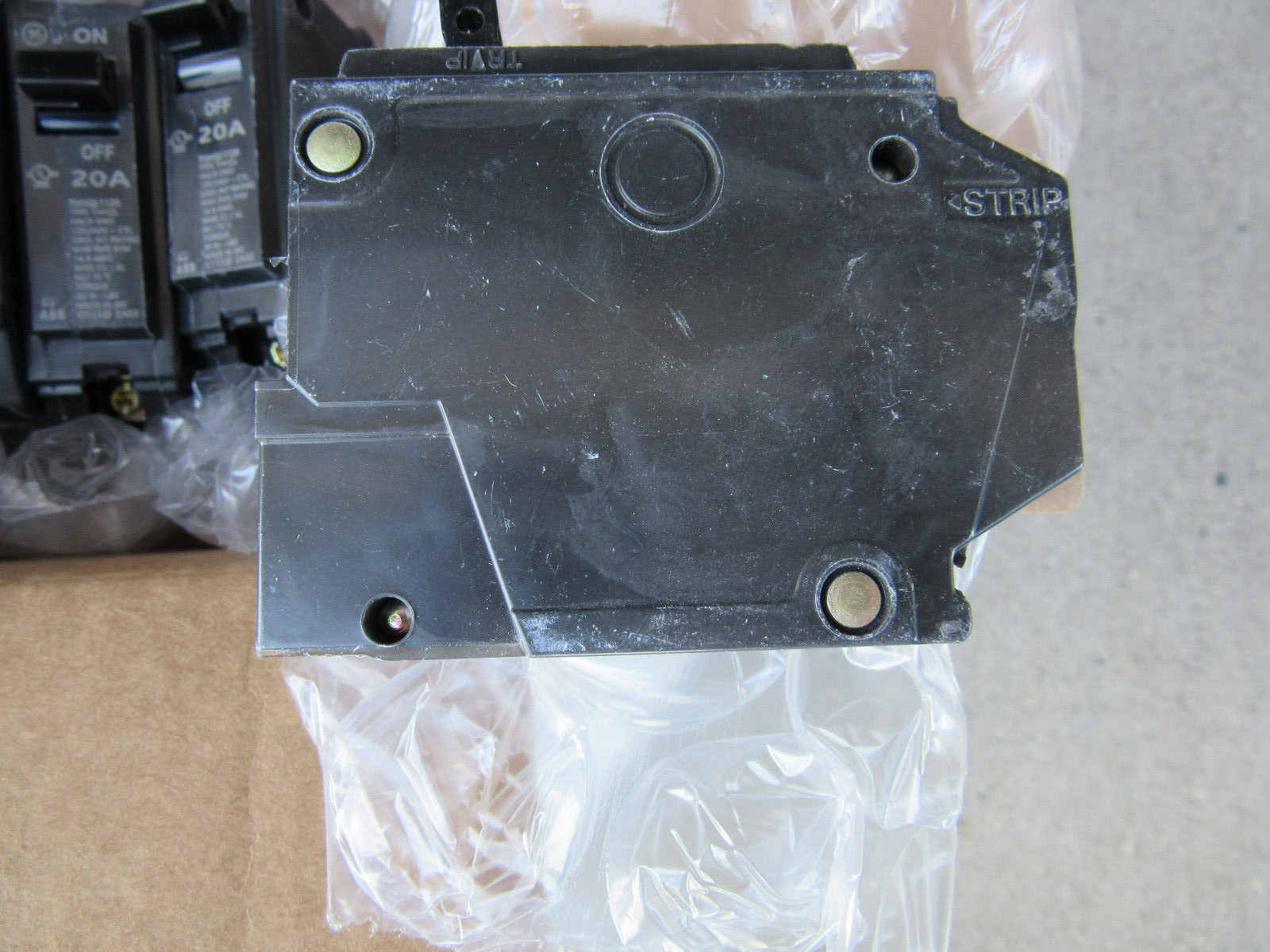 GE THHQL1120 Circuit Breaker 1P 20A 120/240V 22KA New Free Shipping