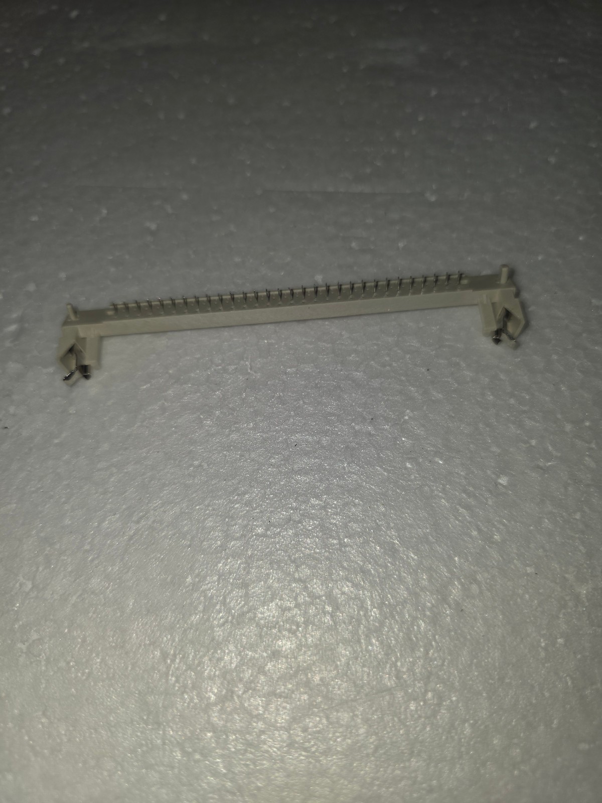30 PIN SIMM SOCKETS SINGLE ROW 35 Degree – LOT OF 5 UNITS