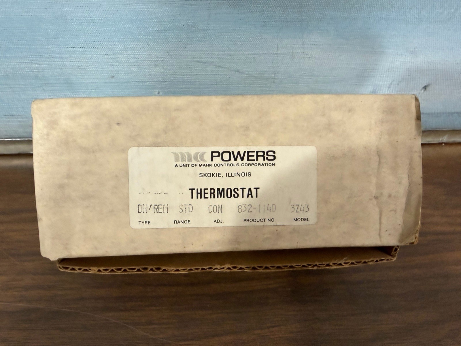 Powers Surface Mounted Analog Thermostat Gray
