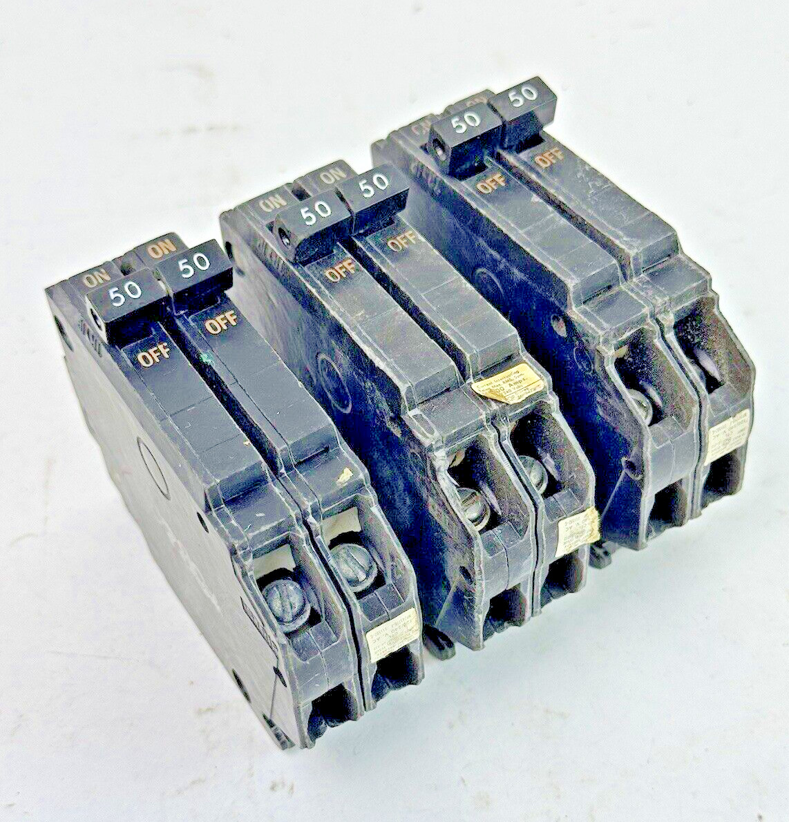 GE *LOT OF 3* – THQP250 – COMMON TRIP CIRCUIT BREAKERS – 2 POLE, 50 A, 240 VAC