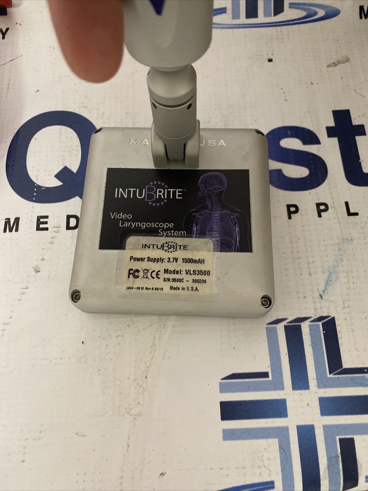 Intubrite Video Laryngoscope VLS 6600I on Screen VLS 3500 on Tag – Powers On