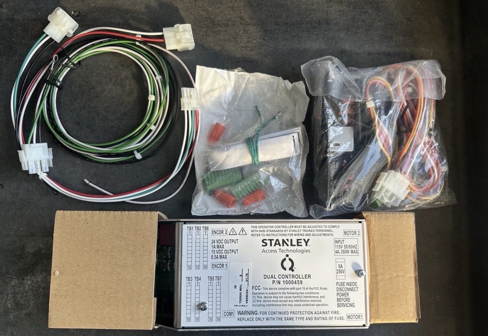 Stanley IQ Dual Control kit New In Box (314315) OEM Mc521 Black Yellow Dura