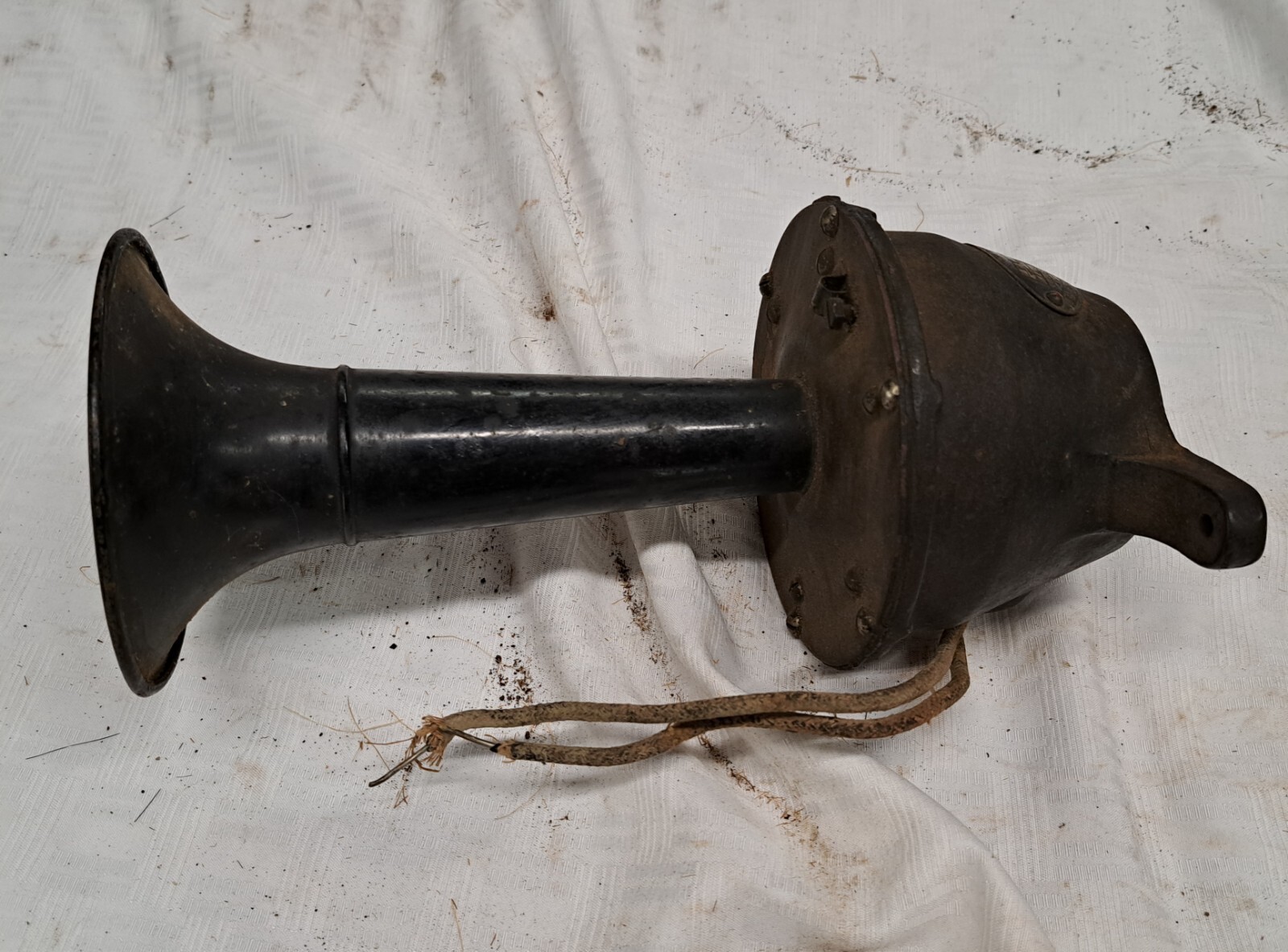 Vintage Benjamin Electric Mfg Industrial Signal Horn Used