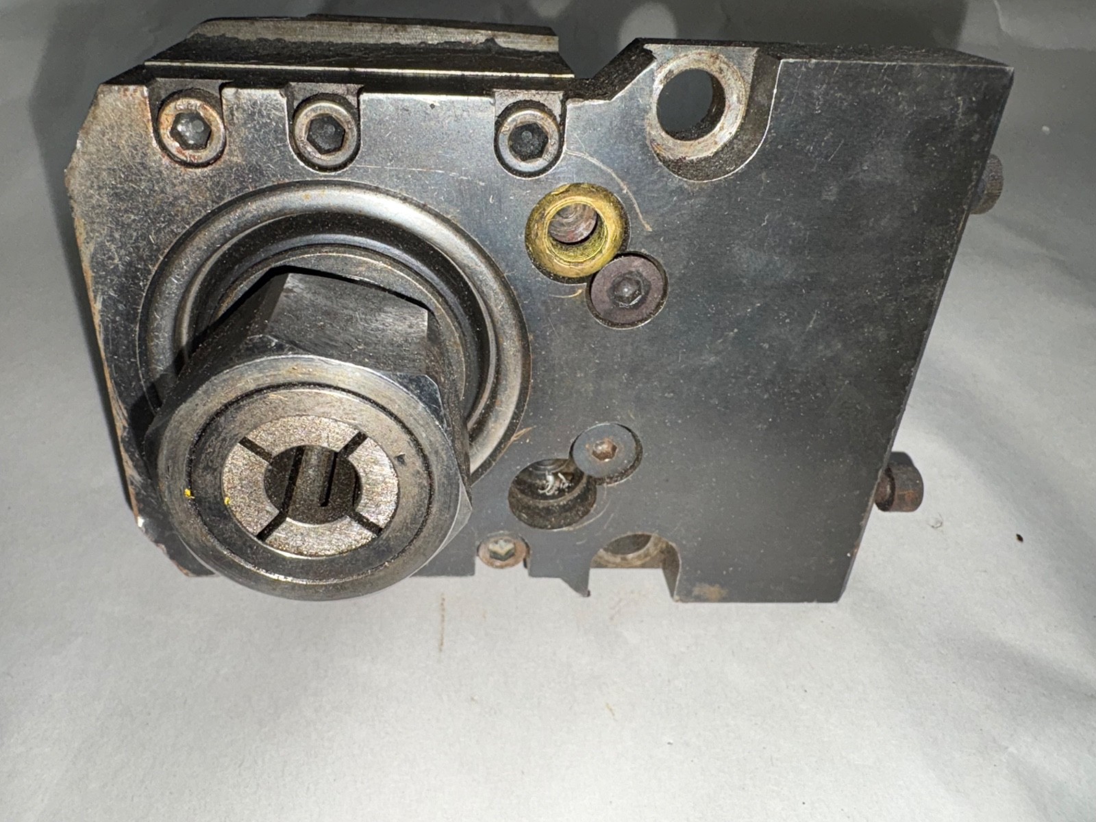 HARDINGE LIVE TOOL HOLDER FOR CONQUEST T51 (CROSS-WORKING MODEL CL 50), Used