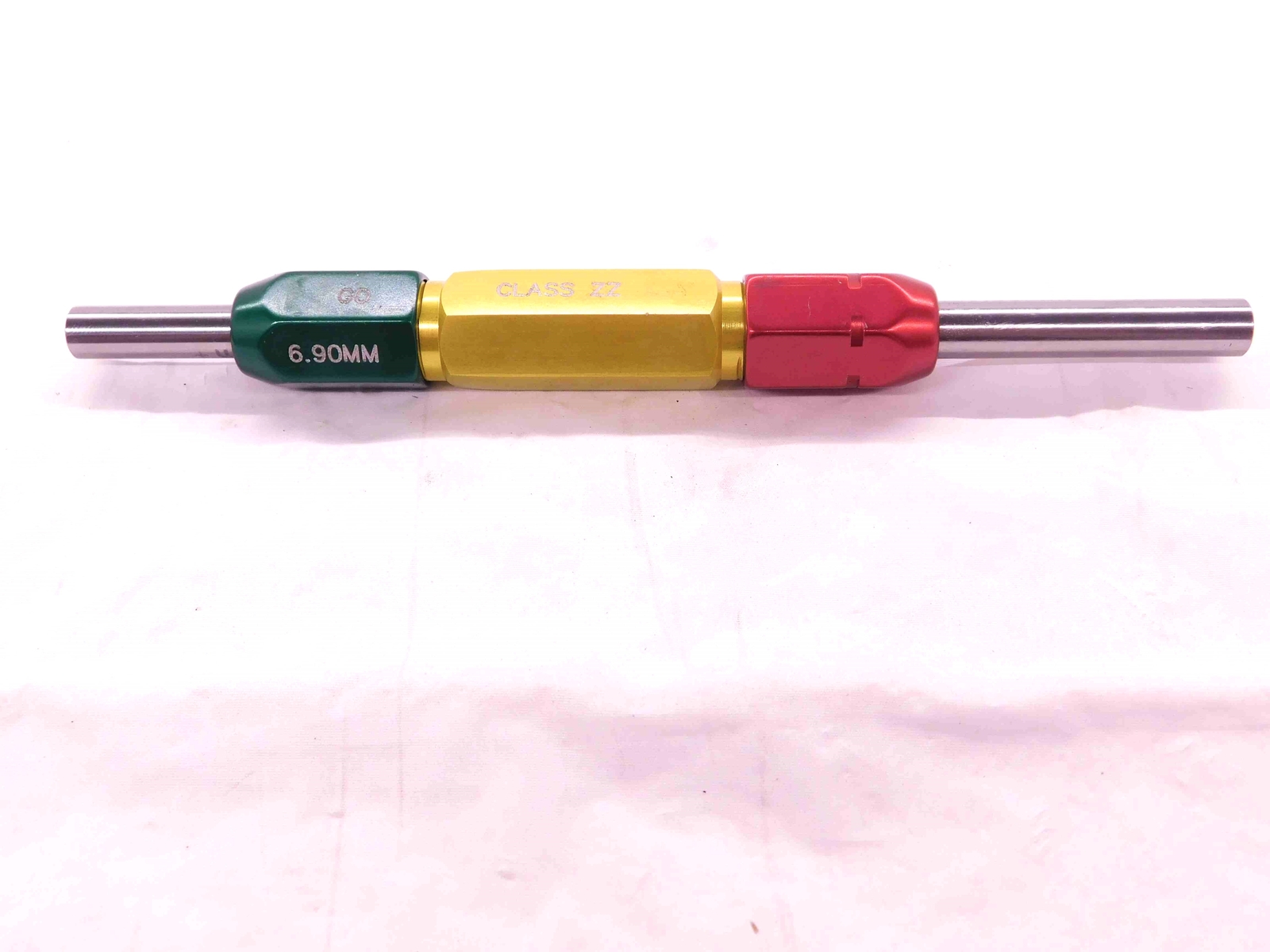 6.900 & 7.300 CL ZZ METRIC PIN PLUG GAGE GO NO GO 7.000 -.100 7 .2874 6.90 7.30